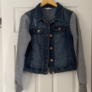 Cute Denim Jacket with Sweatshirt Sleeves and Detachable Hood